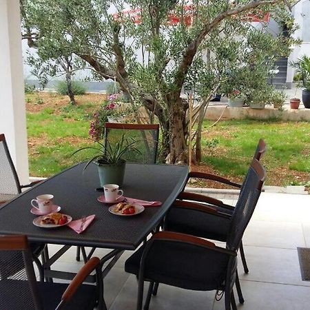 Family Holiday Home Turanj Εξωτερικό φωτογραφία